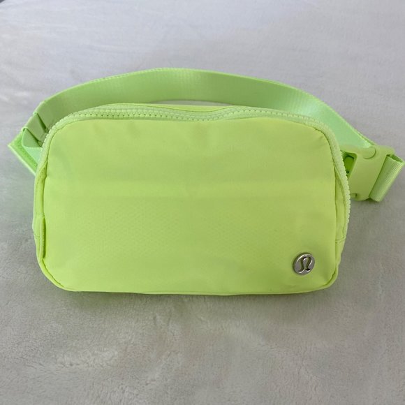 lululemon athletica Bags Lululemon Everywhere Belt Bag L 222 Neo